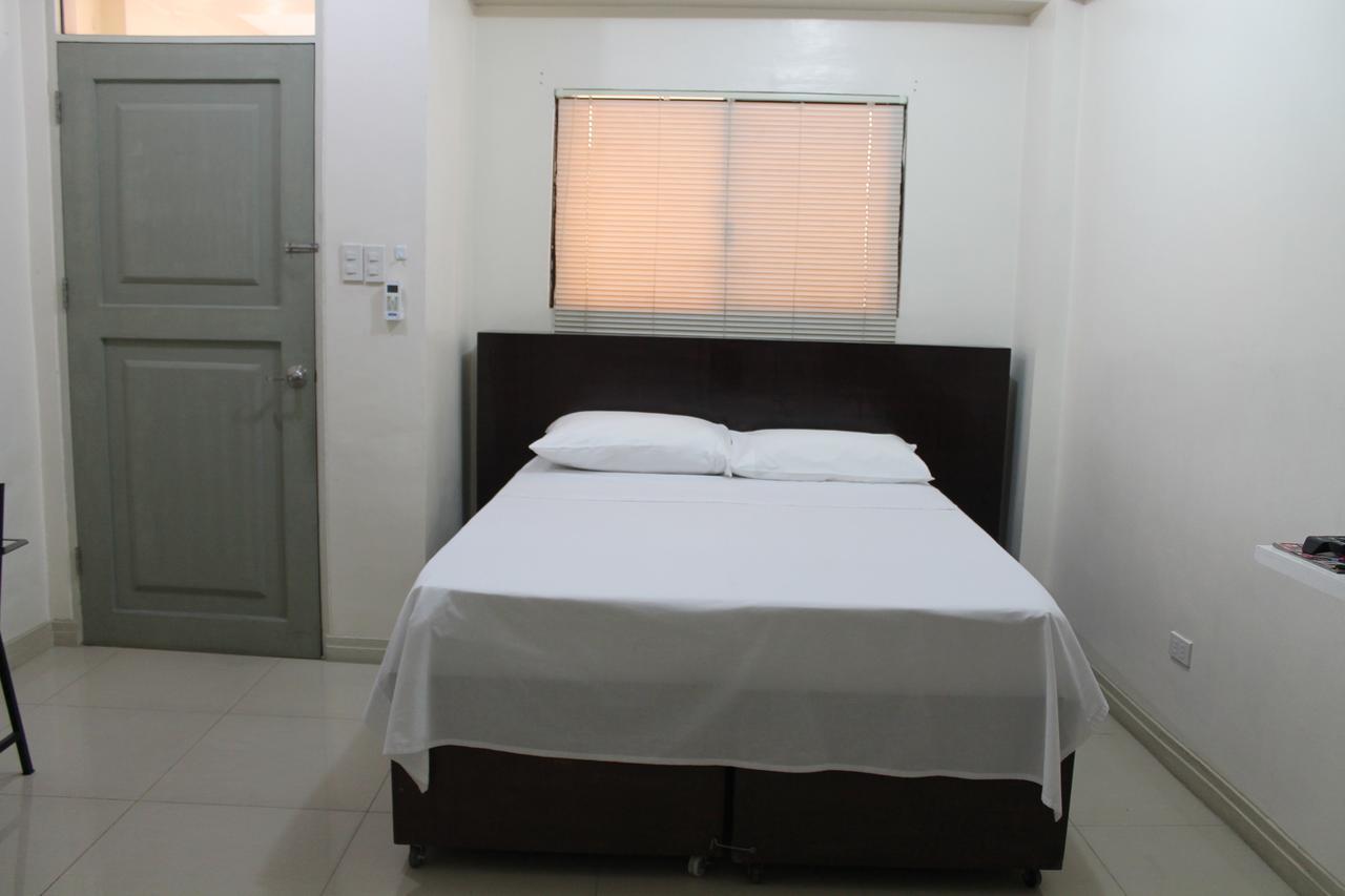 Residencia San Vicente - Pasay -Budget Hotel Манила Экстерьер фото