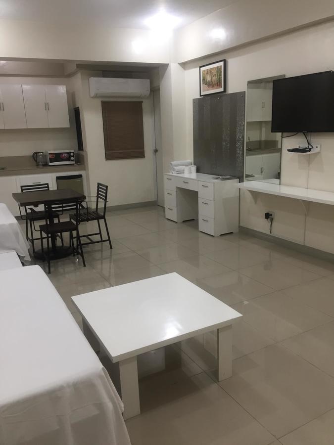 Residencia San Vicente - Pasay -Budget Hotel Манила Экстерьер фото