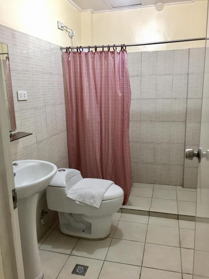 Residencia San Vicente - Pasay -Budget Hotel Манила Экстерьер фото