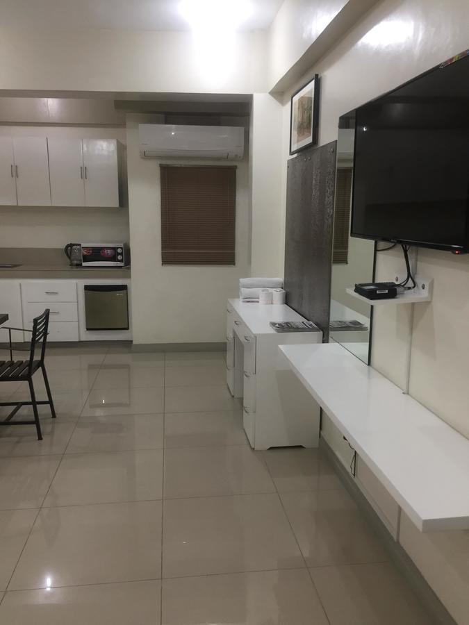 Residencia San Vicente - Pasay -Budget Hotel Манила Экстерьер фото